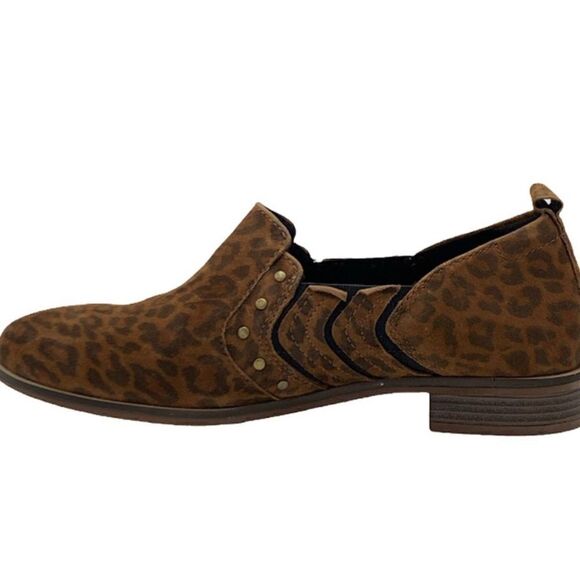 Clarks studded slip on booties-Trish Bell Leopard size 7 - Picture 3 of 11